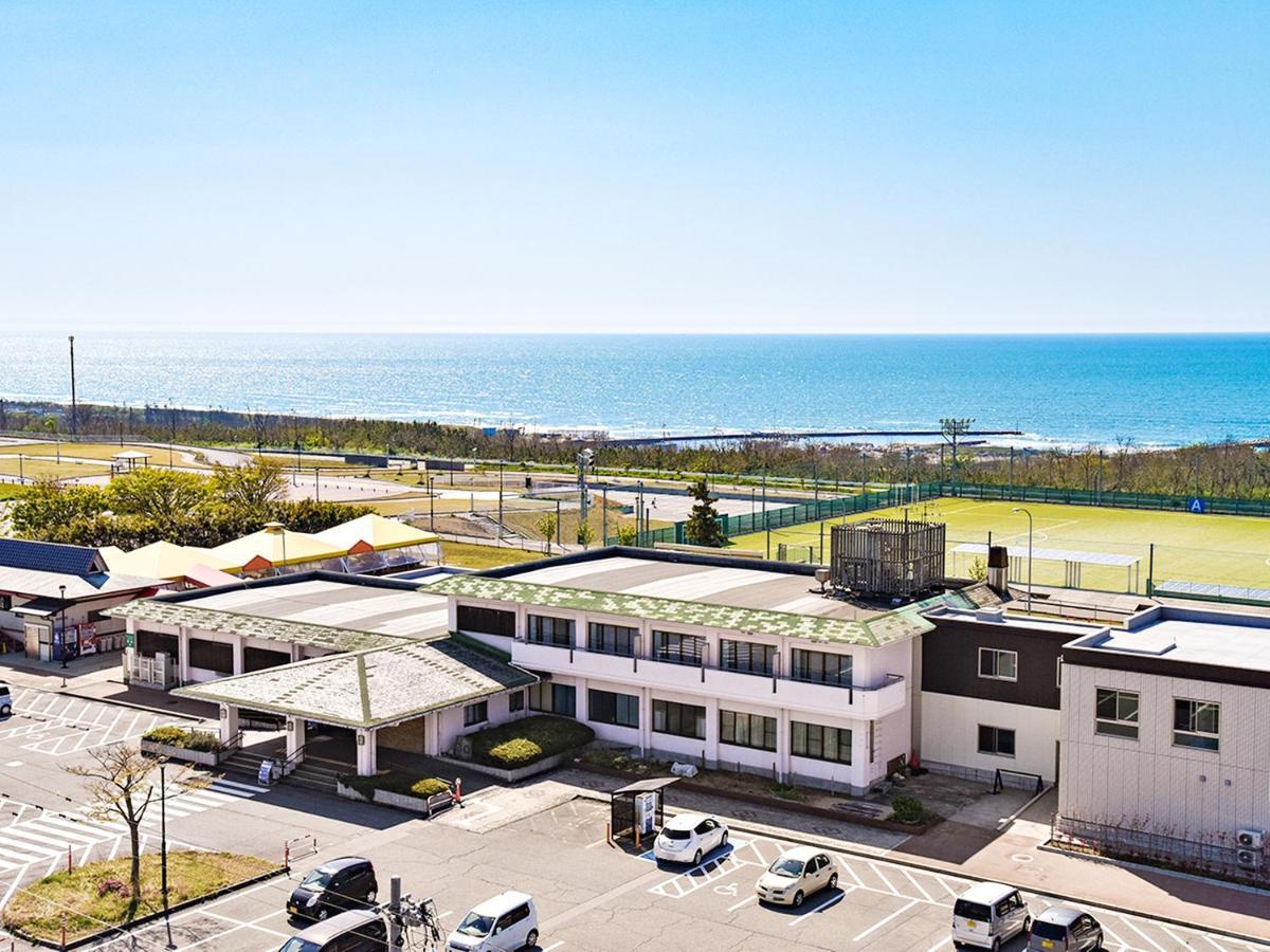 فندق Uchinadamachi Cycling Terminal المظهر الخارجي الصورة
